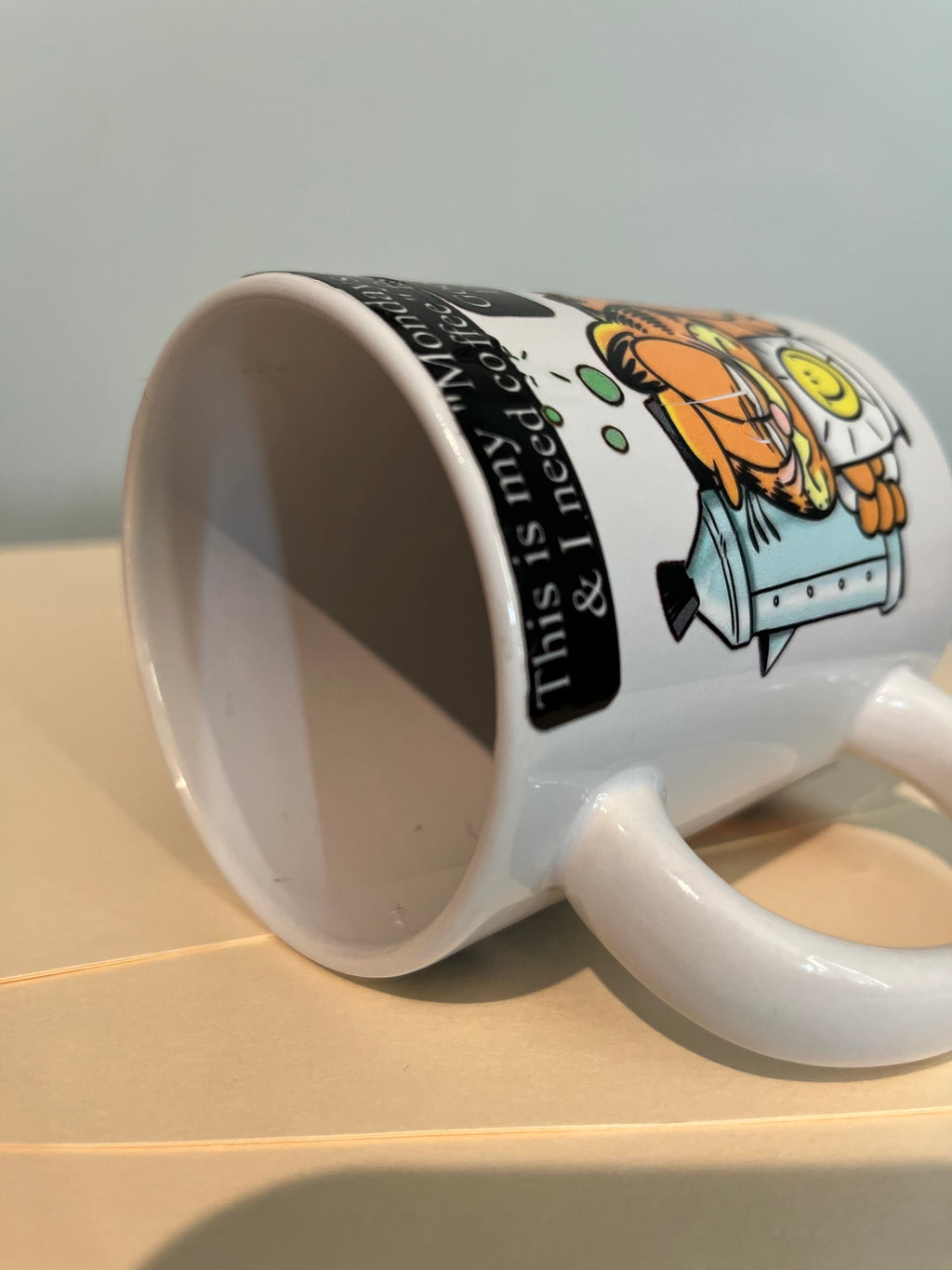 Garfield - Monday Morning I Need Coffee Face 15oz